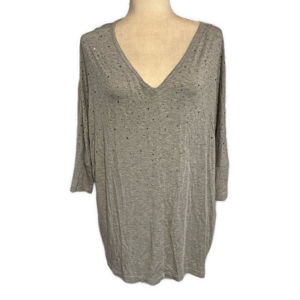 romeo juliet gray rhinestoneāv neck short sleeve Oversized top T Shirt Small